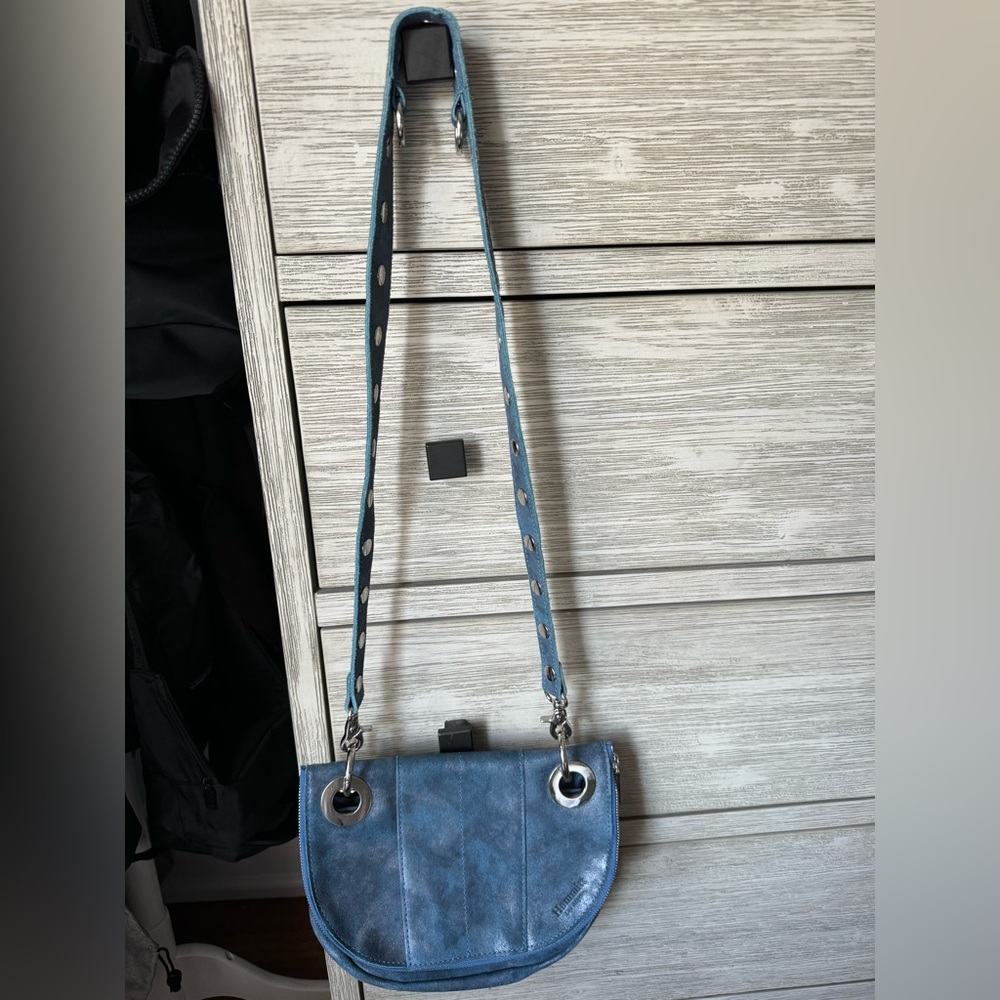 Vintage Hammit Crossbody bag. Like New; Great condition